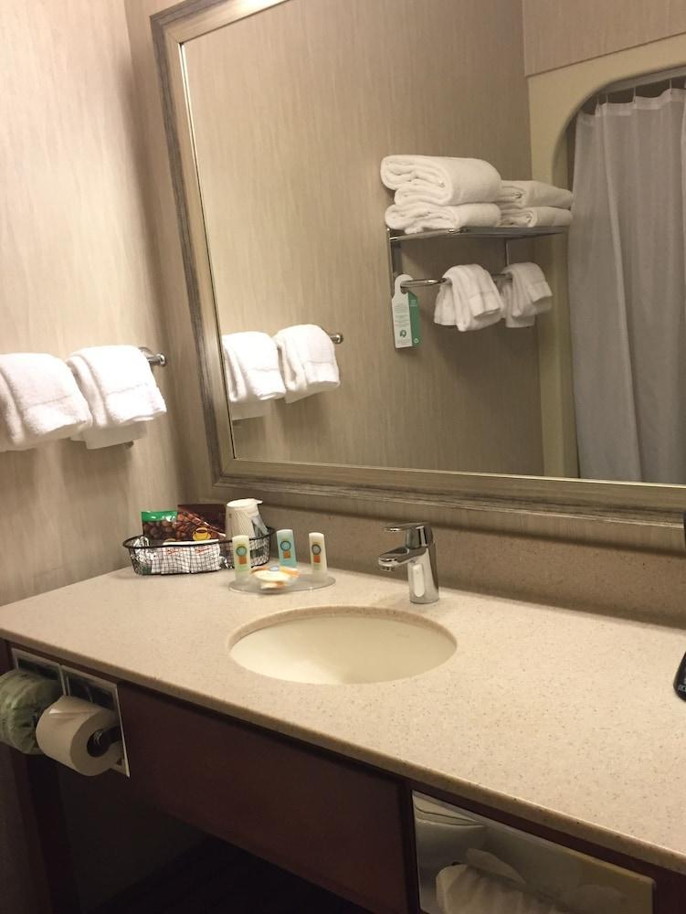 Quality Inn Бедфорд Екстериор снимка