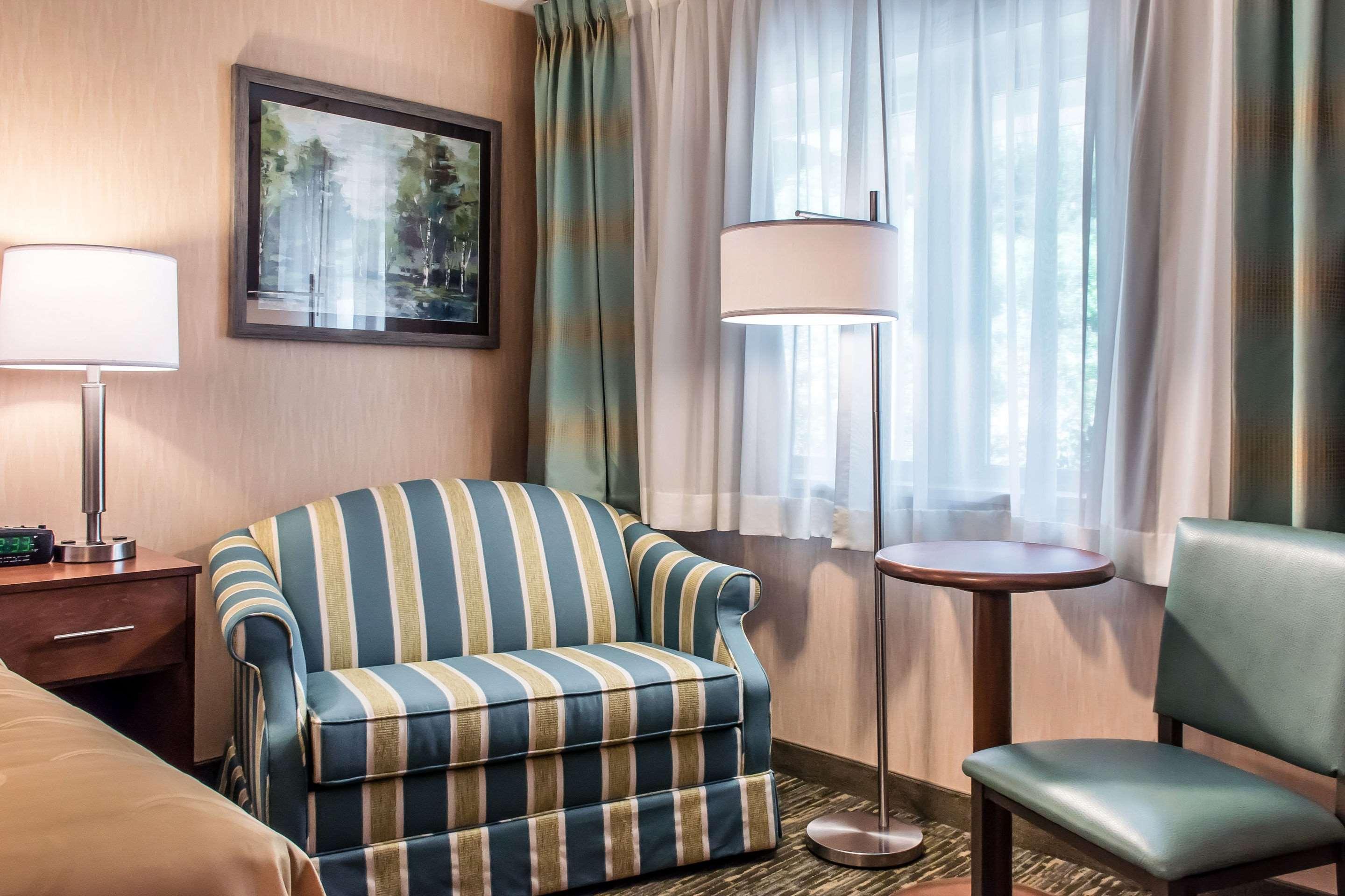 Quality Inn Бедфорд Екстериор снимка
