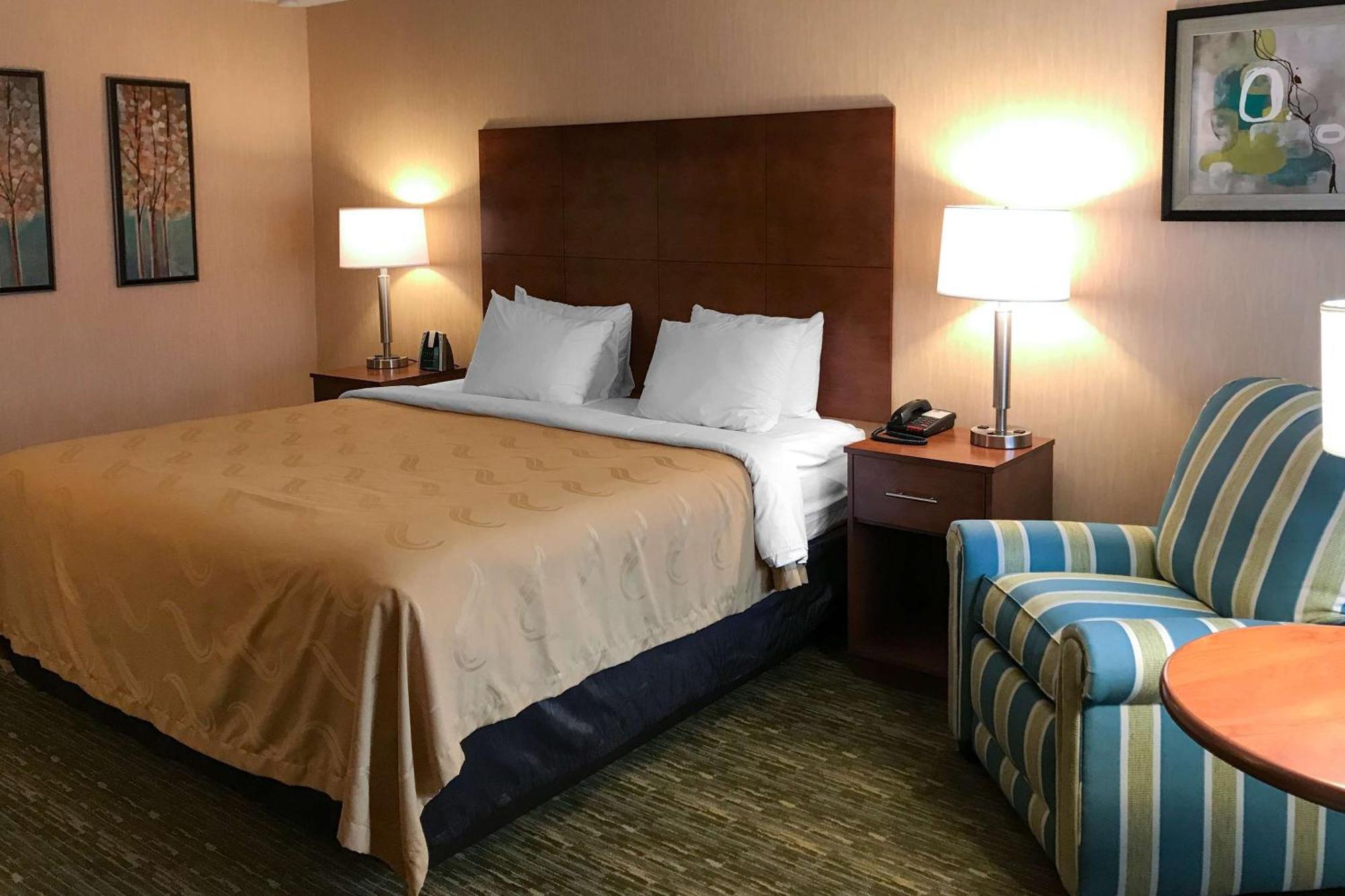 Quality Inn Бедфорд Екстериор снимка