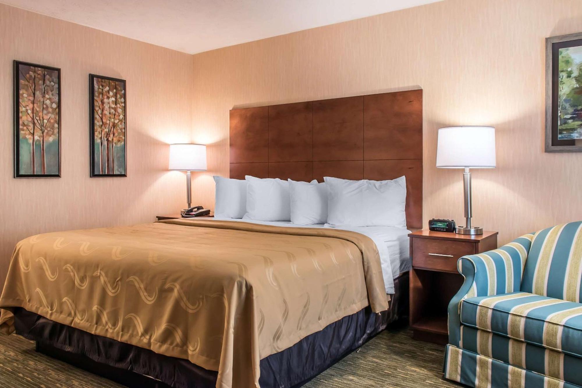 Quality Inn Бедфорд Екстериор снимка