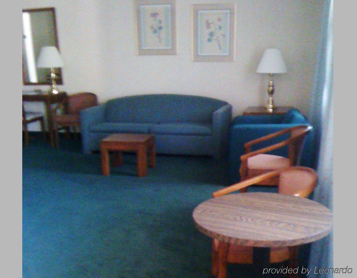 Quality Inn Бедфорд Екстериор снимка